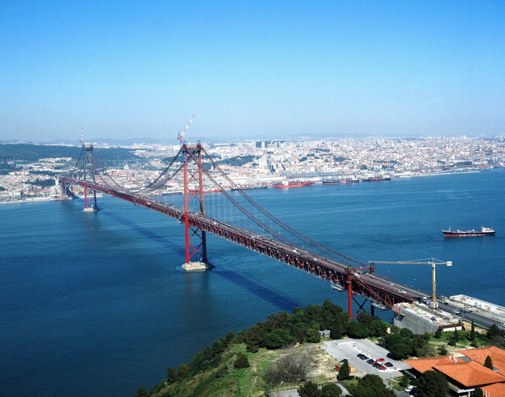 Ponte Sobre O Rio Tejo 25 De Abril Teixeira Duarte Construção 7347